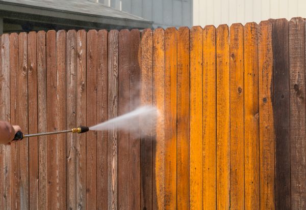 Fence Power Washing in Saint Petersburg