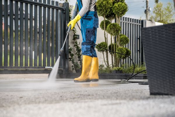 Driveway Power Washing in Saint Petersburg