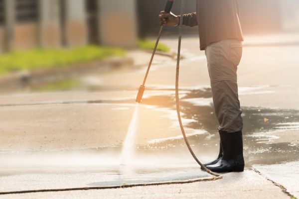 Residential Concrete Cleaning in Saint Petersburg