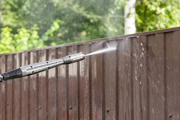 Vinyl Fence Cleaning in Saint Petersburg