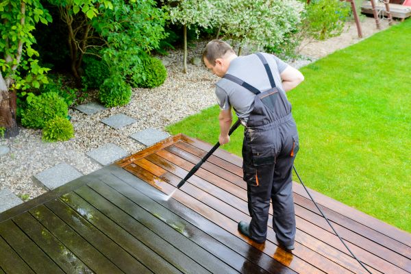 Deck And Patio Cleaning in Saint Petersburg