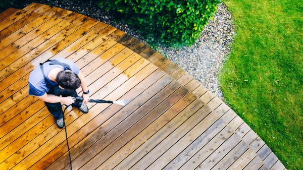 Deck Pressure Cleaning in Saint Petersburg