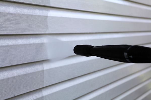 Condo Siding Power Washing in Saint Petersburg