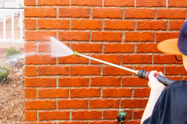 Wall Pressure Washing in Saint Petersburg