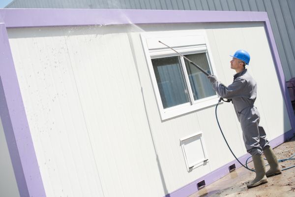 Apartment Pressure Washing in Saint Petersburg